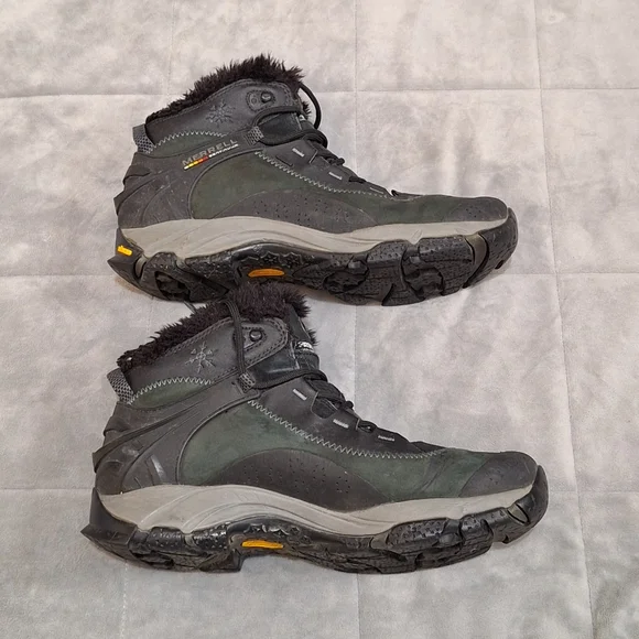 Merrell Winter Shoes - Picture 2 of 8